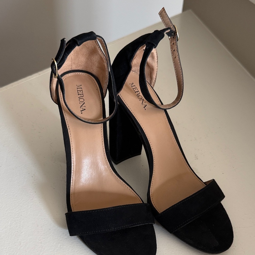 Merona Lulu block heel sandals 9.5
